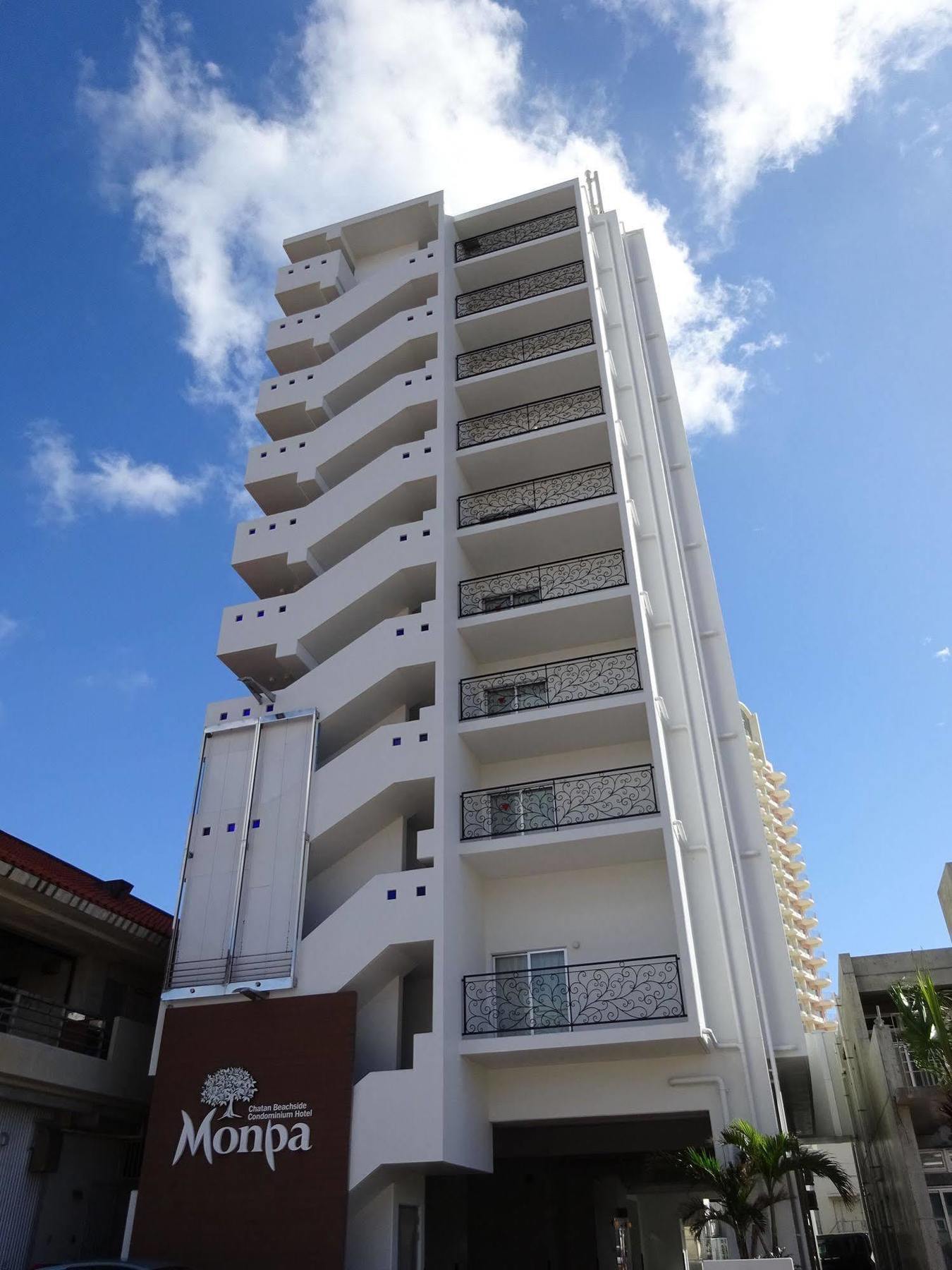 Condominium Hotel Monpa Chatan Exterior photo